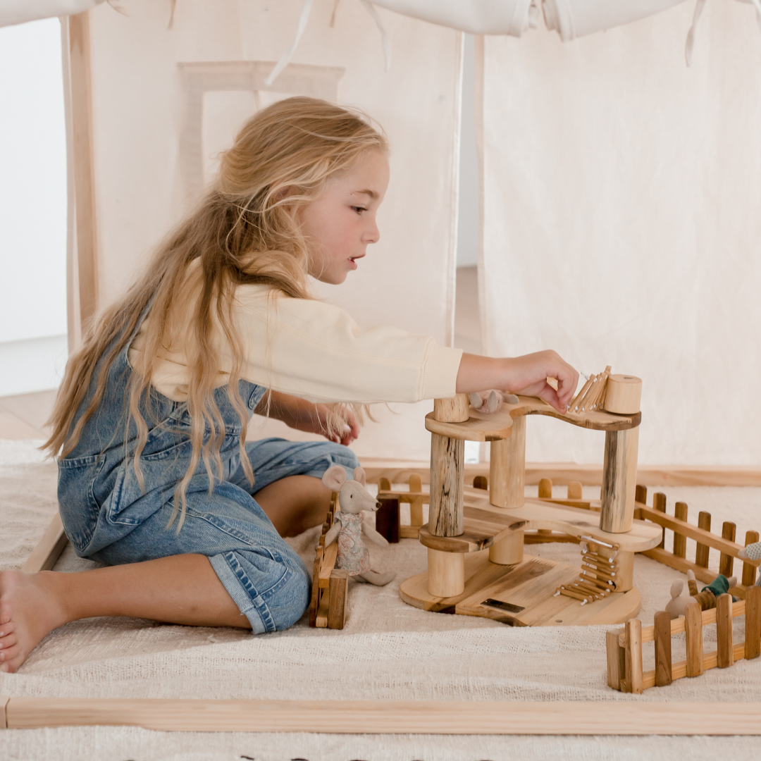 Tree House Construction Set
