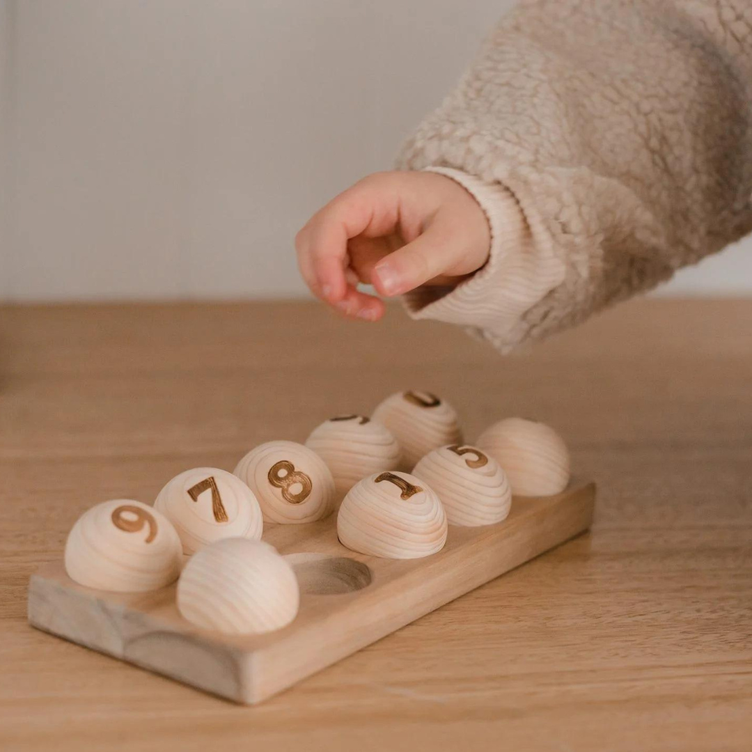 Count Me Egg Stand