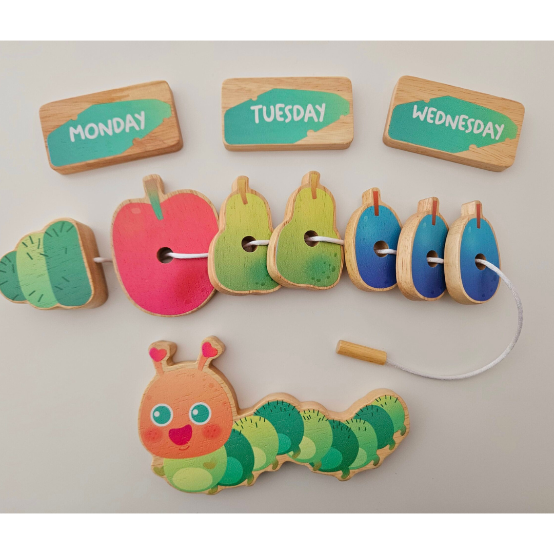 Caterpillar lacing set