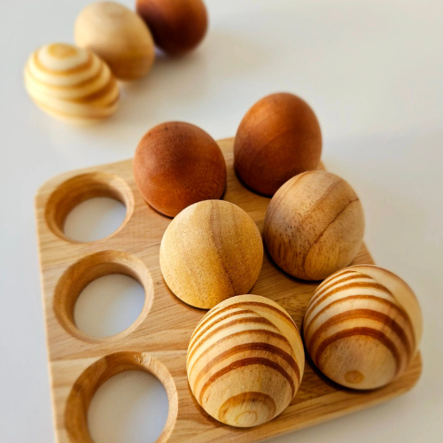 Natural eggs with tray