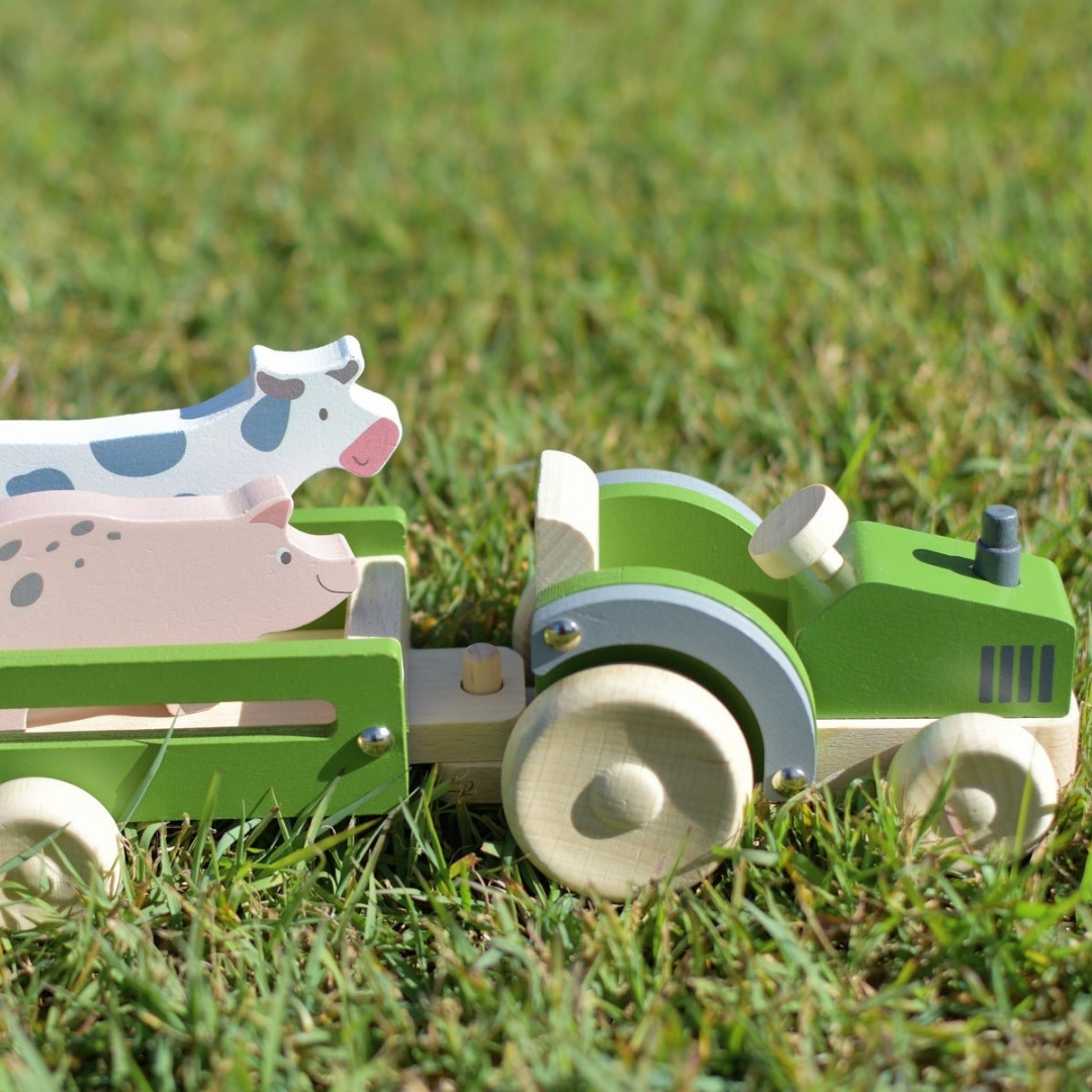 Wooden Tractor With Farm Animal