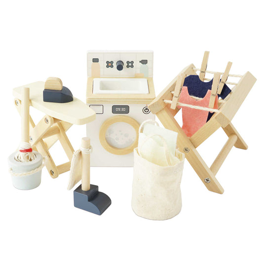 Wooden Dolls House Laundry Room Set - 16 piece