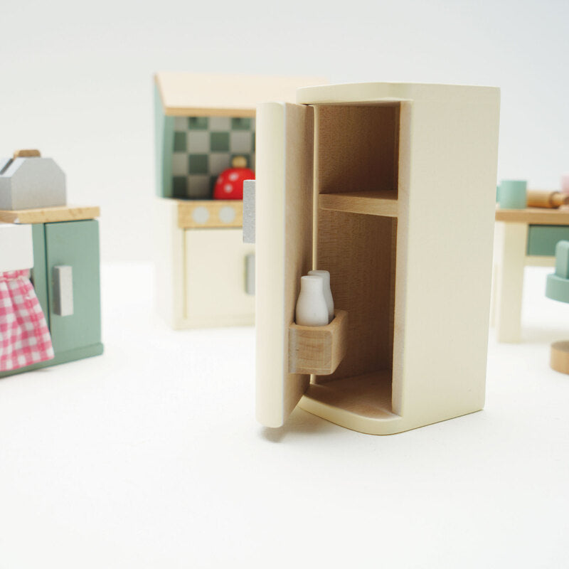Wooden Dolls House Kitchen - 20 piece